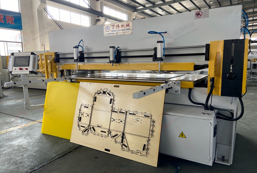 南京中空板周转箱封边成型裁断机