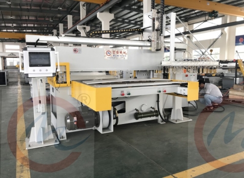 开云链接官网_开云(中国) 专注吸塑裁断机 自动进料模切机