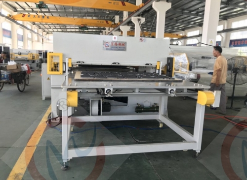 开云链接官网_开云(中国) 汽车座椅面料裁断机