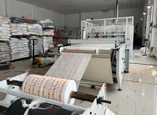 南京全自动冰箱垫桌垫定位裁切机